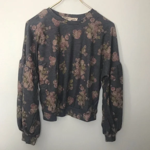 FINAL SALE!!! NWT Gypsies & Moondust Floral Puffed Sleeved Top - Picture 5 of 7